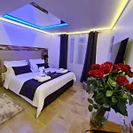 Loveroom La Garçonn'hyeres * Hyères
