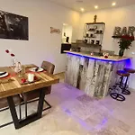 Hotel Loveroom La Garconn'hyeres
