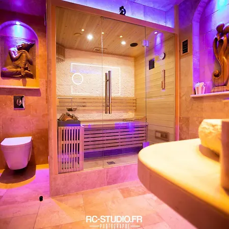 Loveroom La Garconn'hyeres 호텔 *