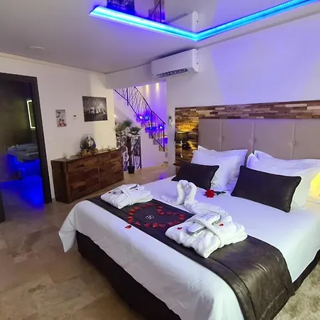 Loveroom La Garçonn'hyères Hyères