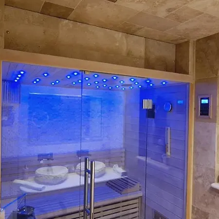 Loveroom La Garconn'hyeres * Hyeres