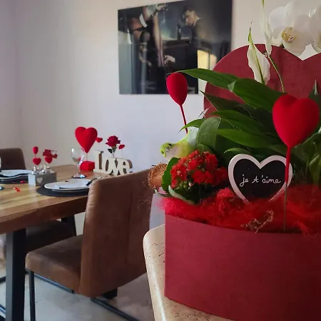 Loveroom La Garçonn'hyères Appartamento Hyères