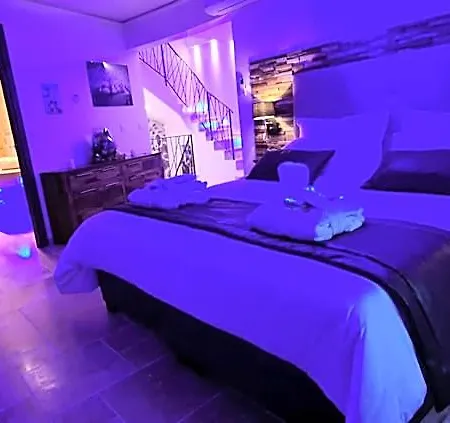 Loveroom La Garçonn'hyères * Hyères