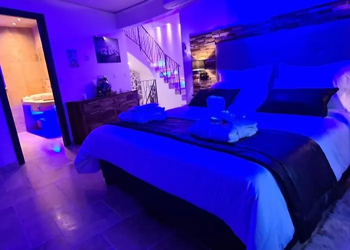 Hotell Loveroom La Garconn'hyeres *