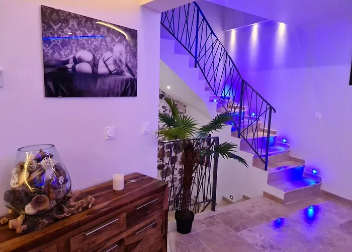 Hotel Loveroom La Garconn'hyeres *