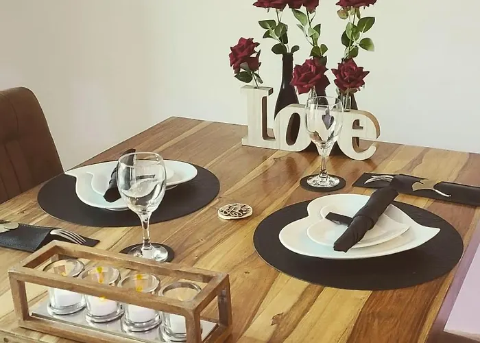 Loveroom La Garconn'hyeres Hotell *