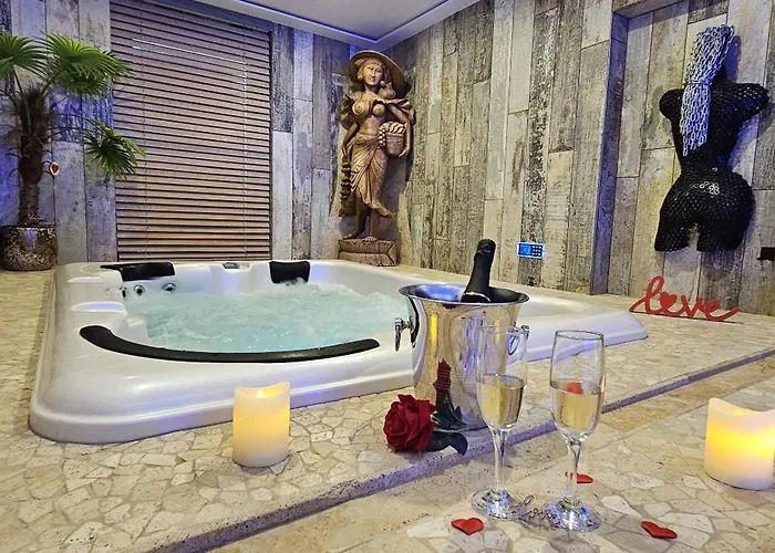 Loveroom La Garconn'hyeres Hyères