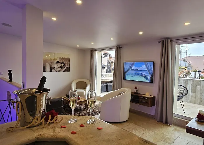 Loveroom La Garconn'hyeres Hotel Hyères