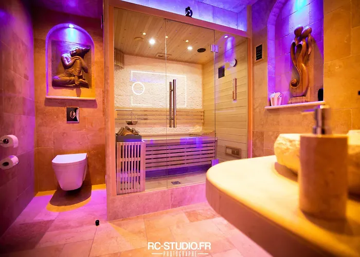 Loveroom La Garconn'hyeres Hotel *