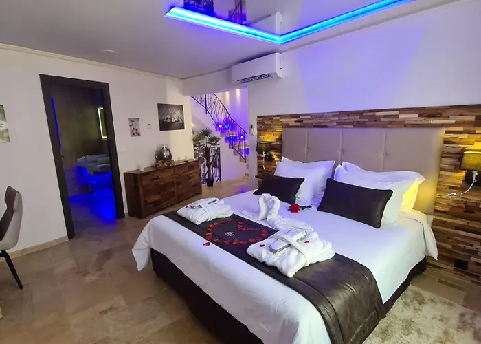 Loveroom La Garconn'hyeres Hyères